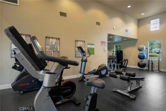 885 E Manresa, Azusa, CA 91702