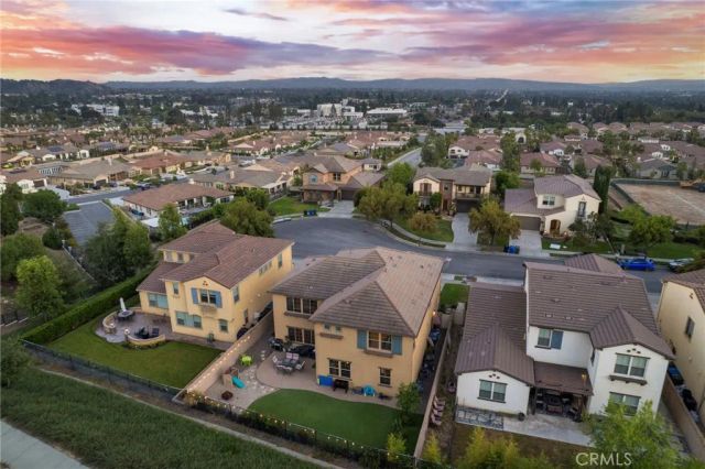 885 E Manresa, Azusa, CA 91702