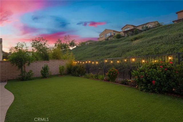 885 E Manresa, Azusa, CA 91702