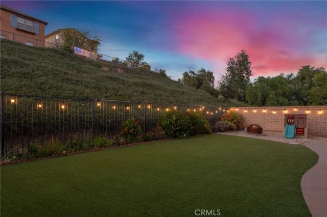 885 E Manresa, Azusa, CA 91702