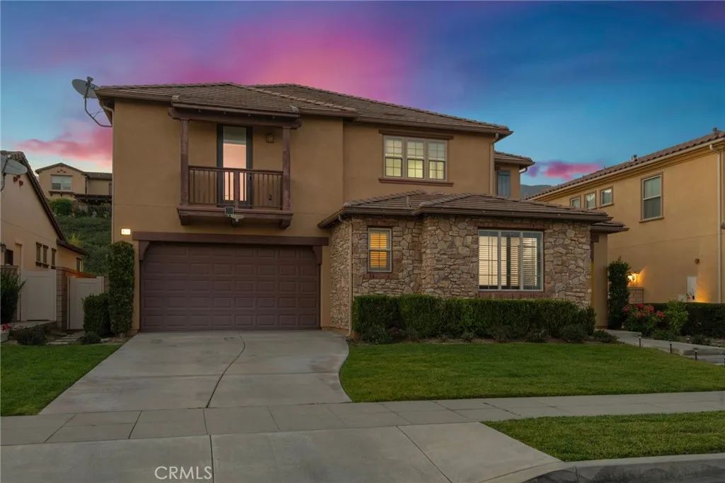 885 E Manresa, Azusa, CA 91702