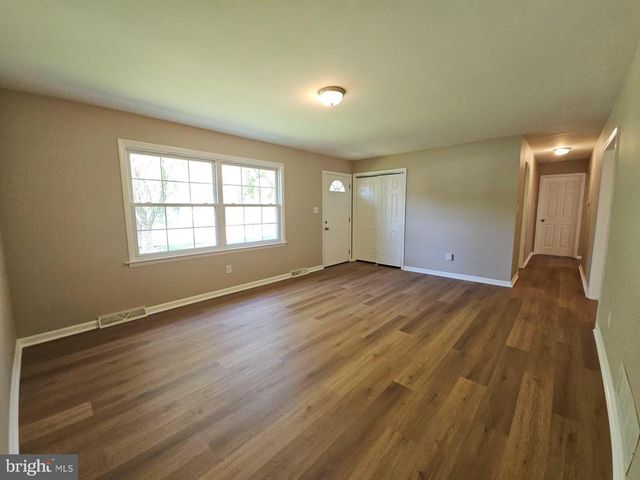 107 N GREEN ST, Clayton, NJ 08312