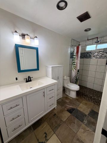 931 Park Ave, Escalon, CA 95320