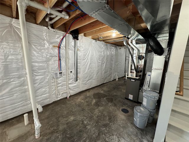 1516 Maple Street, Des Moines, IA 50316