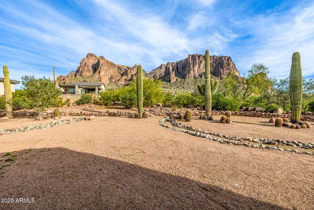 3083 N HERRALA Way, Apache Junction, AZ 85119