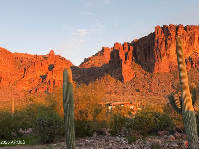 3083 N HERRALA Way, Apache Junction, AZ 85119