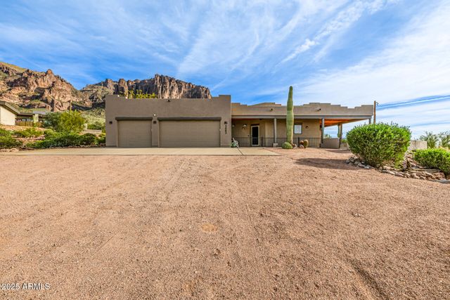 3083 N HERRALA Way, Apache Junction, AZ 85119