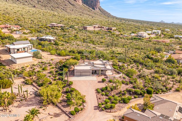 3083 N HERRALA Way, Apache Junction, AZ 85119