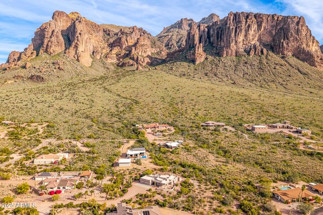 3083 N HERRALA Way, Apache Junction, AZ 85119