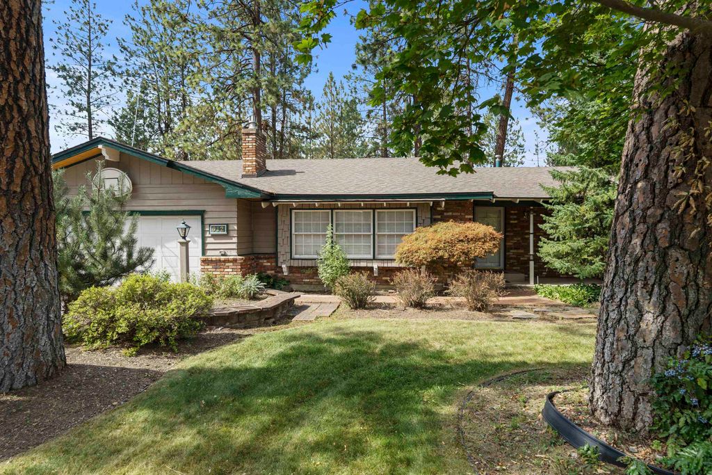 912 W Bellwood Dr, Spokane, WA 99218