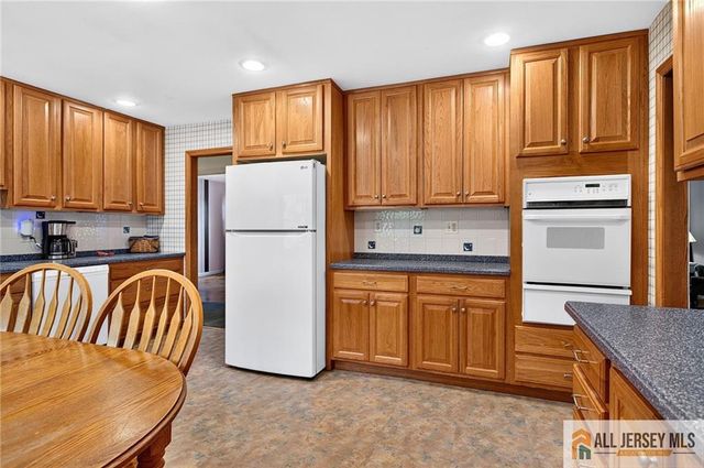 20 Kevin Road, East Brunswick, NJ 08816