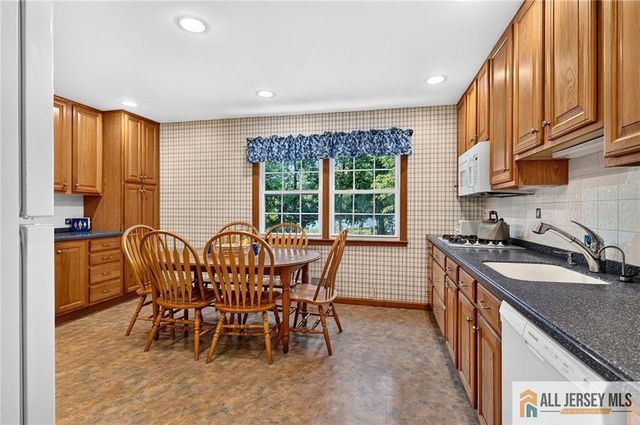 20 Kevin Road, East Brunswick, NJ 08816
