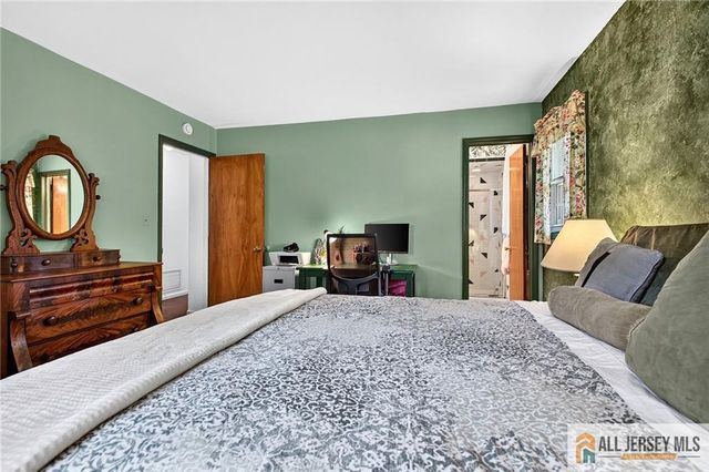 20 Kevin Road, East Brunswick, NJ 08816