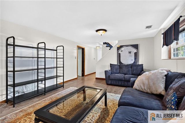 20 Kevin Road, East Brunswick, NJ 08816
