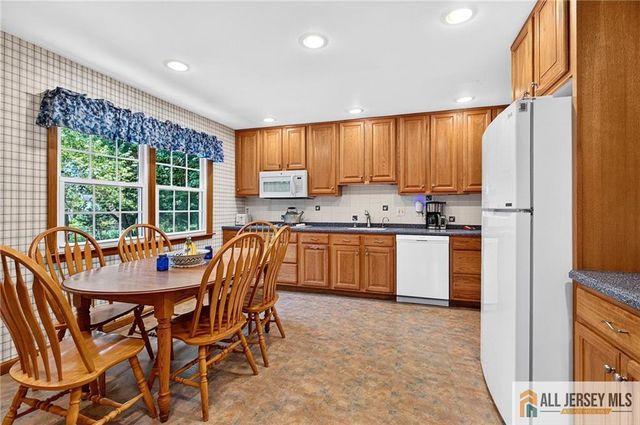 20 Kevin Road, East Brunswick, NJ 08816