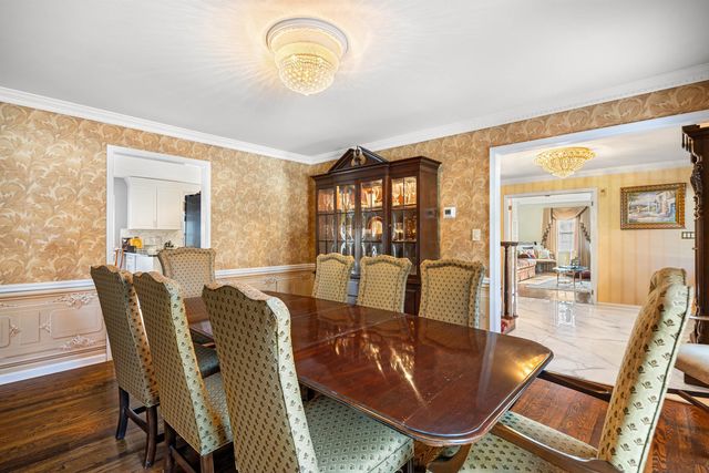 10 Moonshadow Ct, Kinnelon Borough, NJ 07405