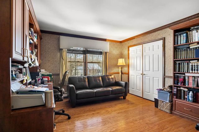 10 Moonshadow Ct, Kinnelon Borough, NJ 07405