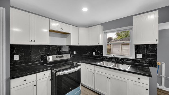 3324 175th Street, Hammond, IN 46323