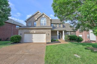 6733 Sugar Hill Dr, Nashville, TN 37211