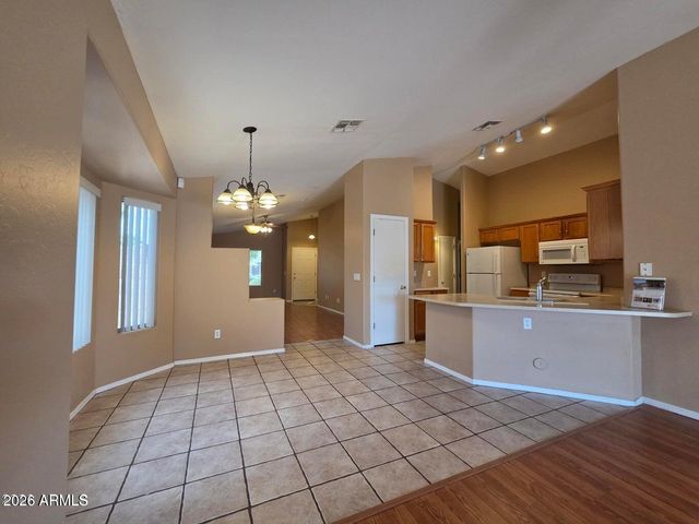 14015 W CORNERSTONE Trail W, Surprise, AZ 85374