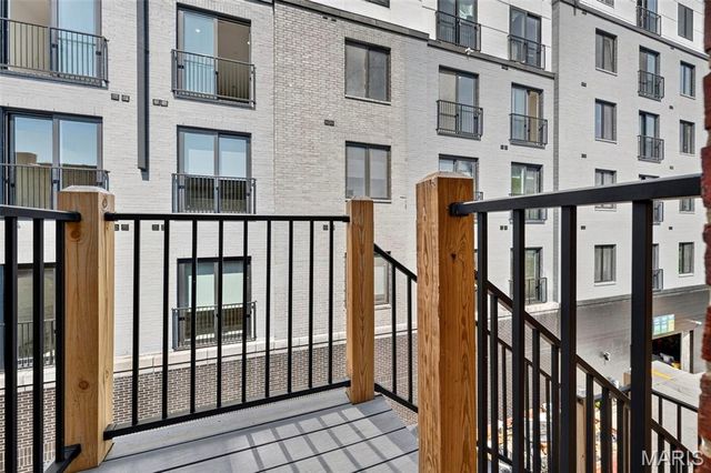 5631 Pershing Avenue 31, St Louis, MO 63112