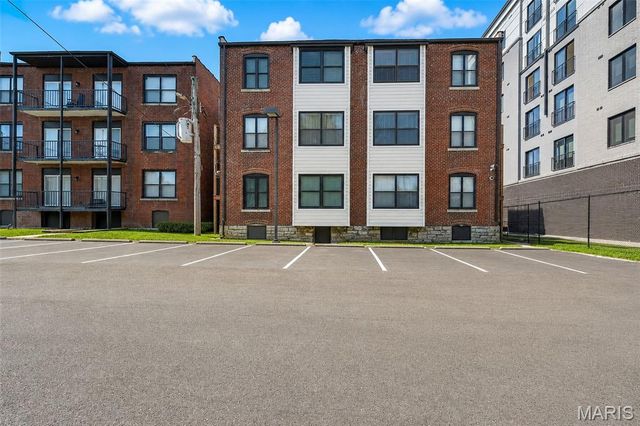 5631 Pershing Avenue 31, St Louis, MO 63112