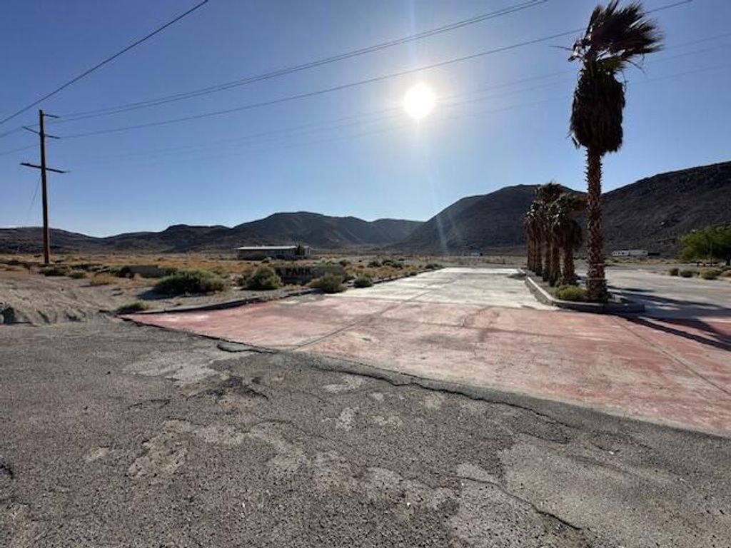 Image 4 of property listing at 81898 Trona Road, Trona, CA 93562