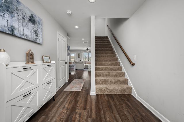 249 Signature Pl, Lebanon, TN 37087