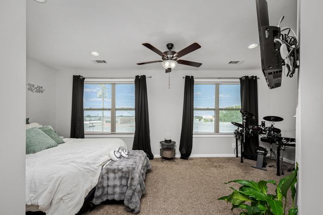 249 Signature Pl, Lebanon, TN 37087
