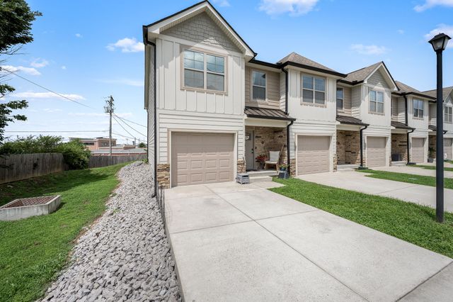 249 Signature Pl, Lebanon, TN 37087