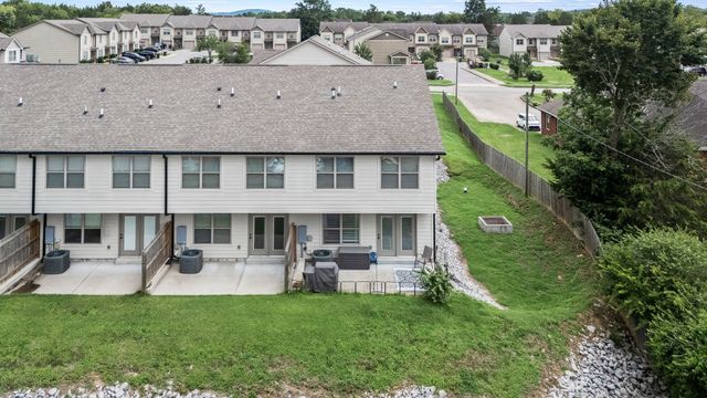 249 Signature Pl, Lebanon, TN 37087