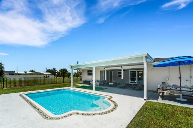 181 W TARPON BOULEVARD NW, Port Charlotte, FL 33952