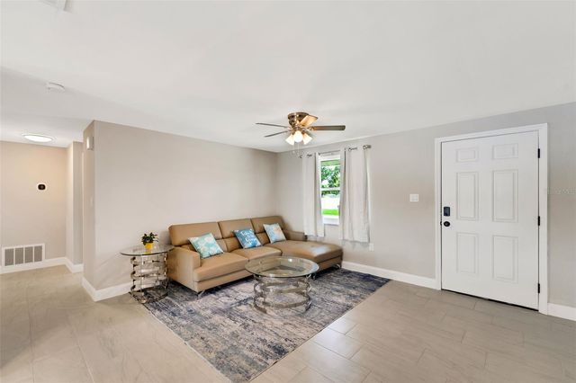 181 W TARPON BOULEVARD NW, Port Charlotte, FL 33952