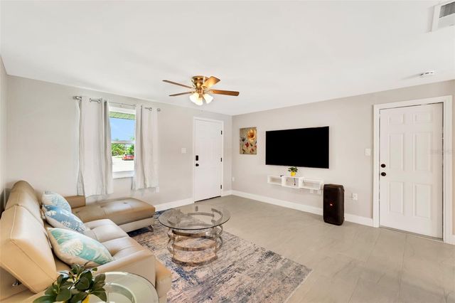 181 W TARPON BOULEVARD NW, Port Charlotte, FL 33952