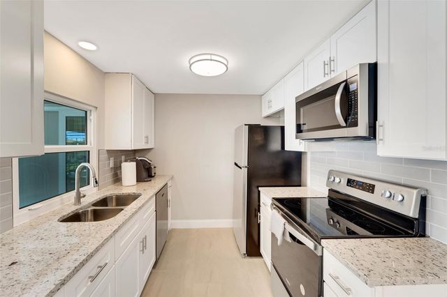 181 W TARPON BOULEVARD NW, Port Charlotte, FL 33952