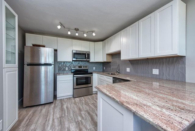 841 4TH AVENUE N 64, St Petersburg, FL 33701