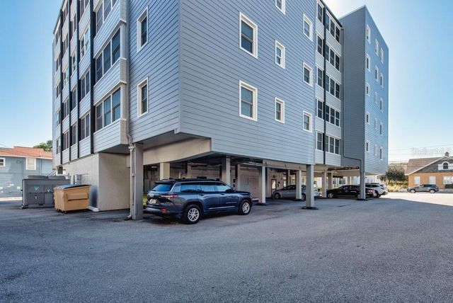 841 4TH AVENUE N 64, St Petersburg, FL 33701