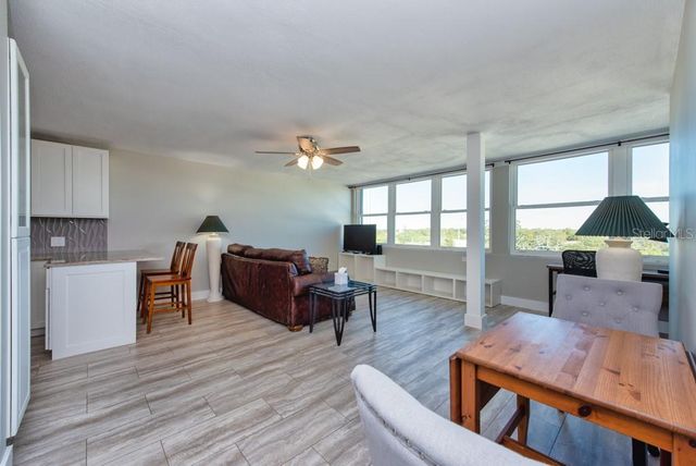 841 4TH AVENUE N 64, St Petersburg, FL 33701