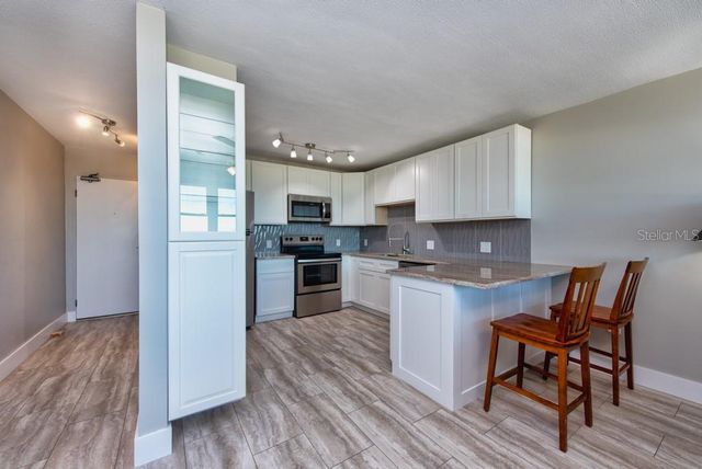 841 4TH AVENUE N 64, St Petersburg, FL 33701