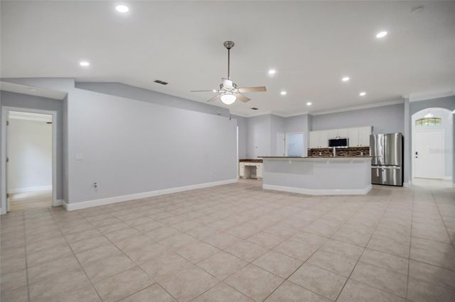 2106 THE OAKS BOULEVARD, Kissimmee, FL 34746