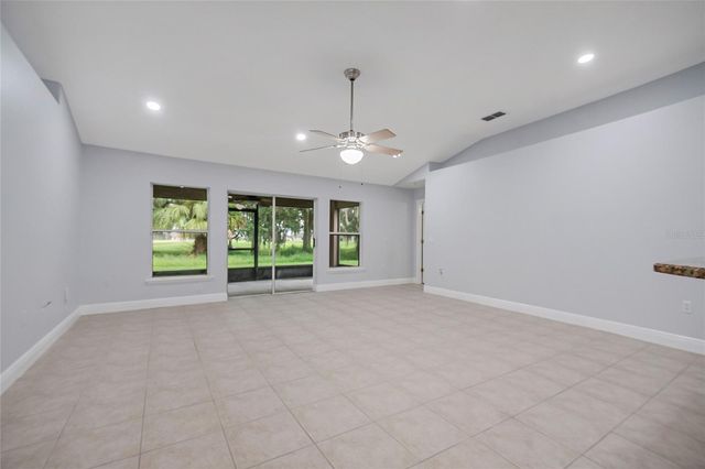 2106 THE OAKS BOULEVARD, Kissimmee, FL 34746