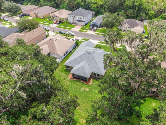 2106 THE OAKS BOULEVARD, Kissimmee, FL 34746