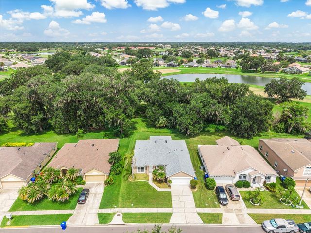 2106 THE OAKS BOULEVARD, Kissimmee, FL 34746