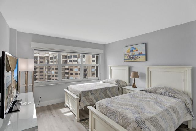 5000 No. Ocean Blvd 1403, Lauderdale By The Sea, FL 33308