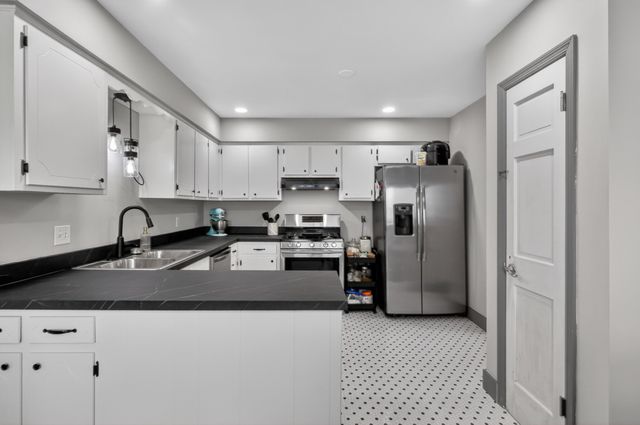 3723 Colonial Heritage Dr, Nashville, TN 37217