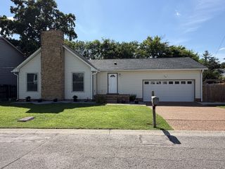 3723 Colonial Heritage Dr, Nashville, TN 37217