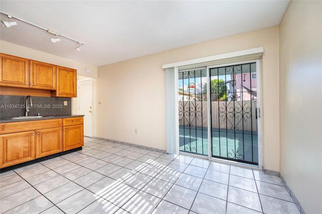 201 NW 34th Ave 201, Miami, FL 33125