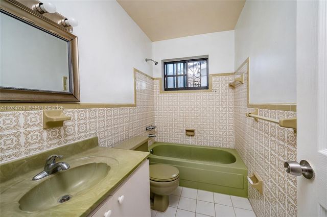 201 NW 34th Ave 201, Miami, FL 33125