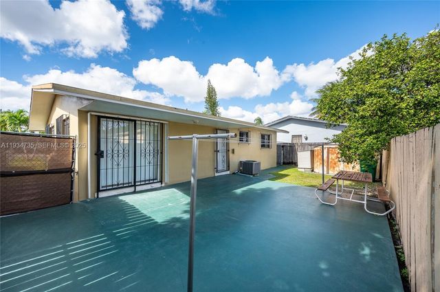 201 NW 34th Ave 201, Miami, FL 33125