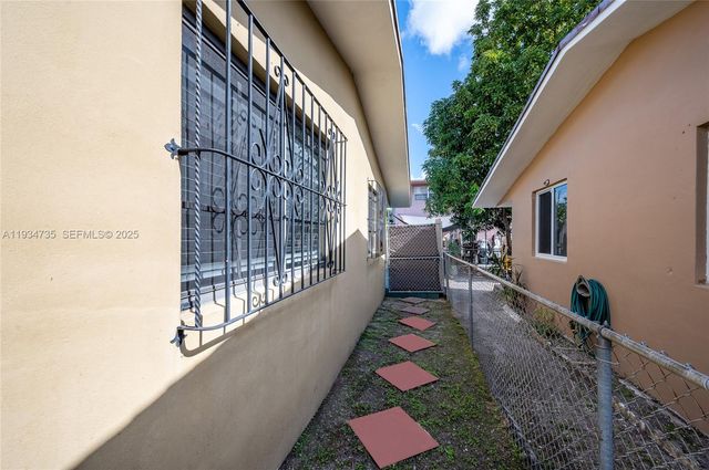 201 NW 34th Ave 201, Miami, FL 33125